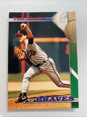 1993 Topps Atlanta Braves Tom Glavine Baseball Card - Green, Red, Yellow